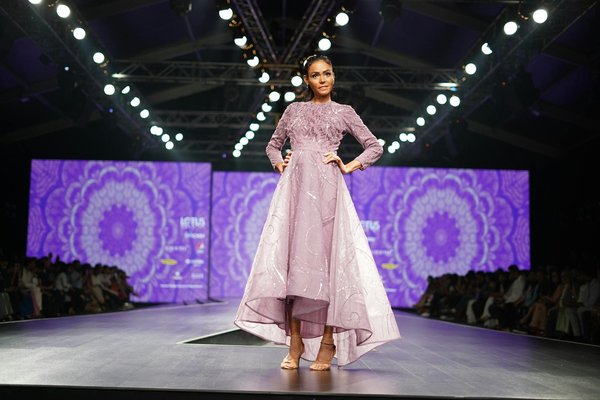 Découvrez comment organiser une journée shopping mode mémorable et couronnée de succès !